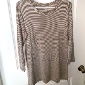 Old Navy Striped Quarter Sleeve Teeshirt